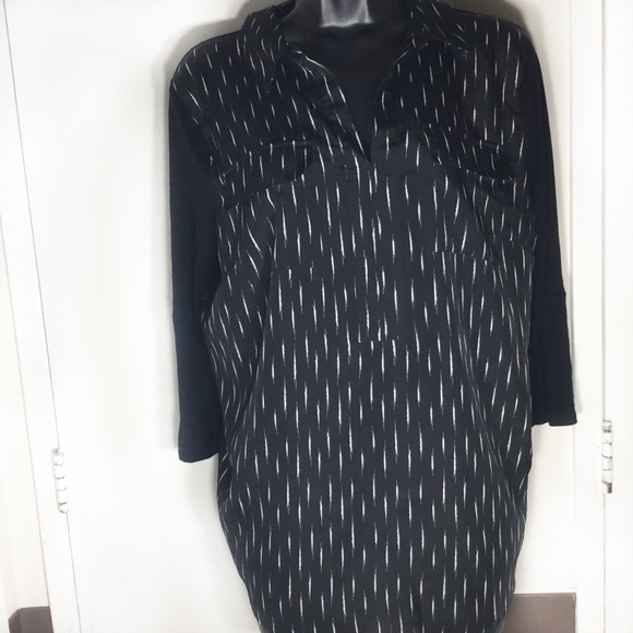 Kensie Black Collared with White Pattern Blouse - Picture 2 of 7